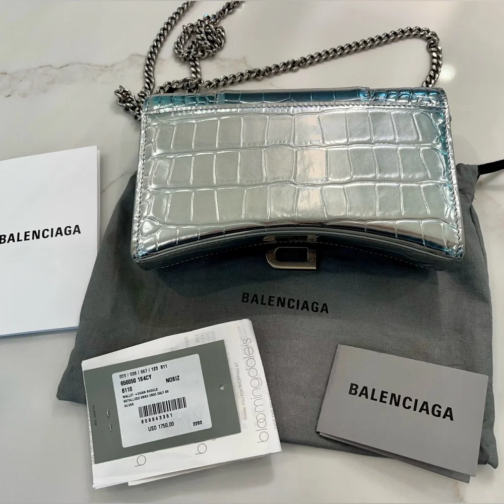 Balenciaga Hourglass Wallet on Chain - New With Tags RRP $1,750 - Picture 5 of 12